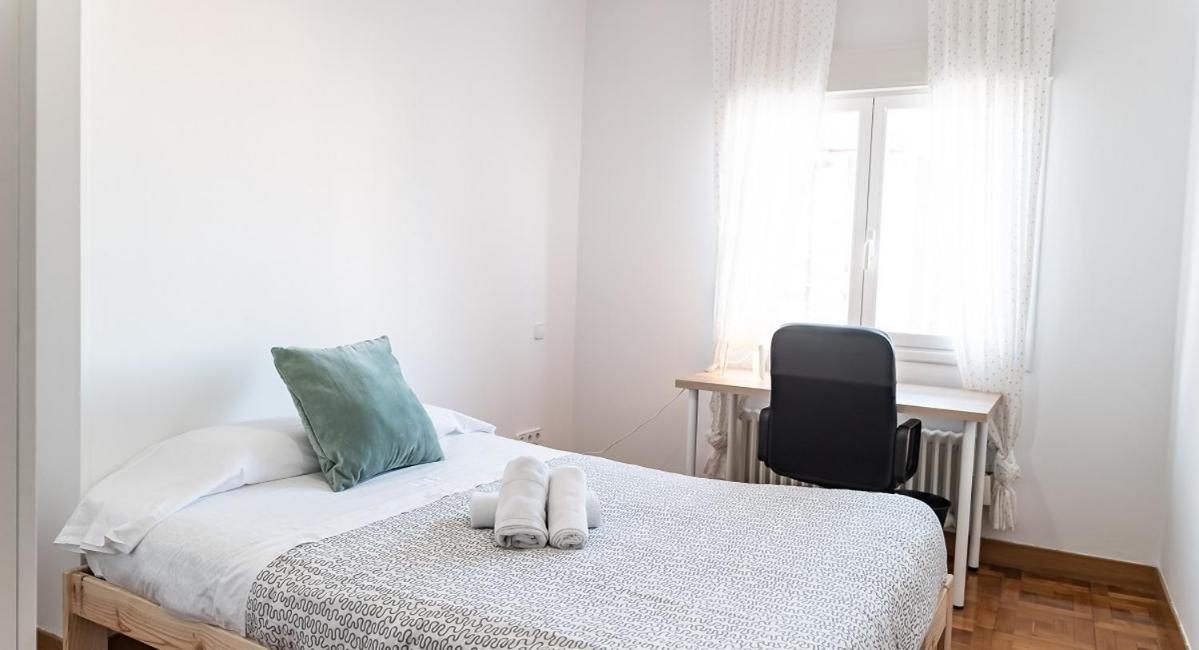 Adaptado Y Comodo Apartamento En Iturrama Pamplona Buitenkant foto